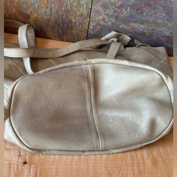 NWOT Latico Rudi Tote, pistachio color is darker, see pic 3 for real color - Picture 5 of 12